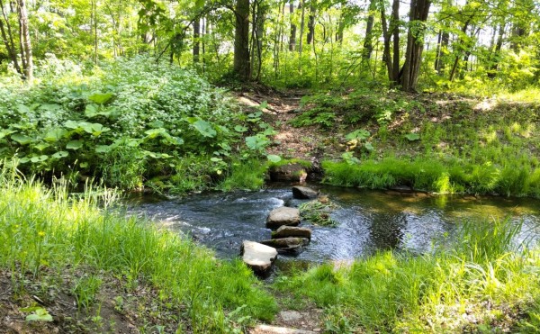 ～近くの涓涓洞（けんけんどう）～